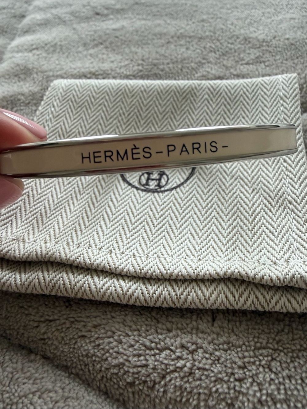 HERMES Logo White Enamel Bangle Bracelet 7.5" Silve Tone